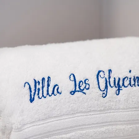 Les Glycines * Les Issambres