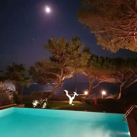 Les Glycines Appartement *